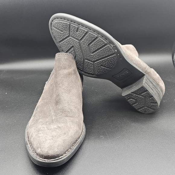 Born Dallia Ankle Boots - Picture 9 of 10